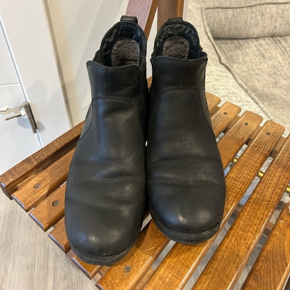 UGG Women's Bonham Ankle Boot Black Leather size 8 - Picture 9 of 9